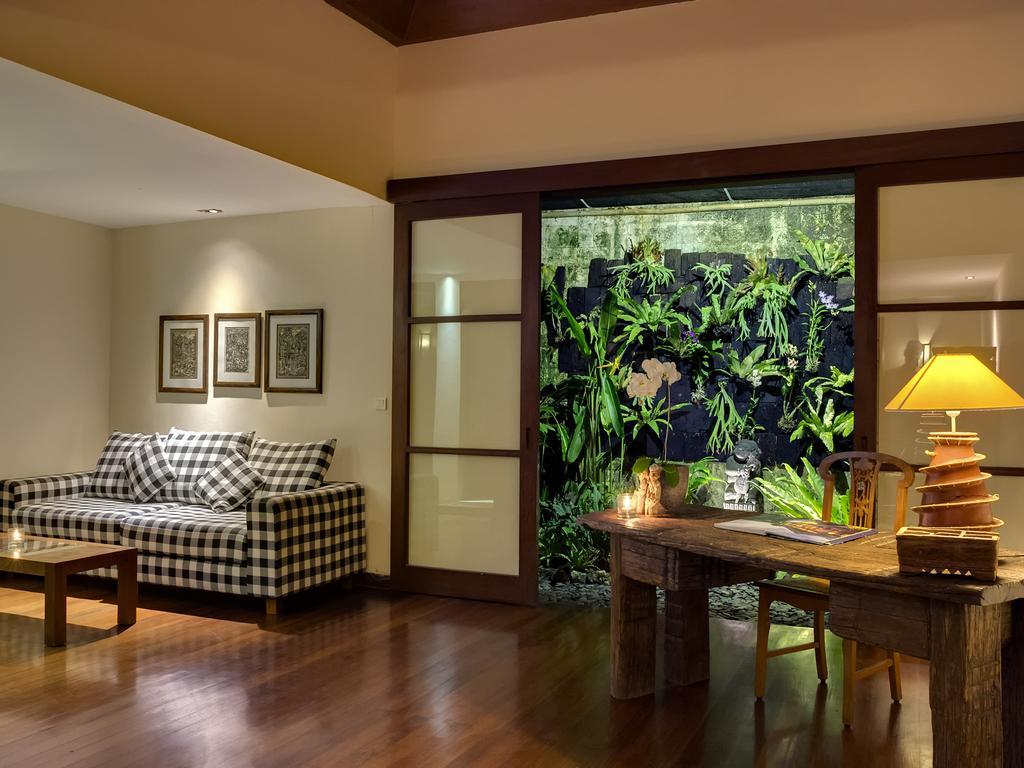 The Longhouse, Jimbaran - Bali Otel Dış mekan fotoğraf