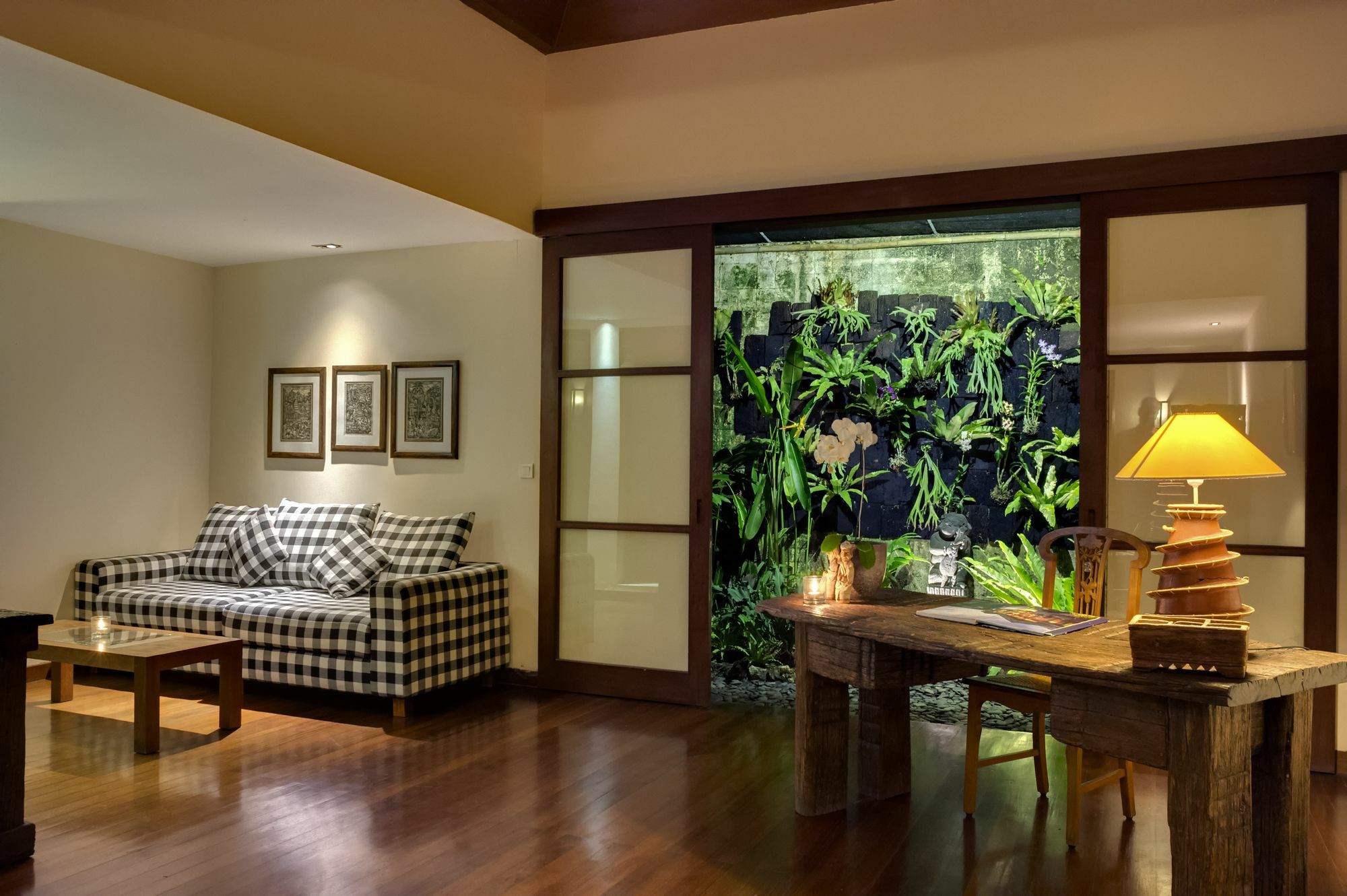 The Longhouse, Jimbaran - Bali Otel Dış mekan fotoğraf