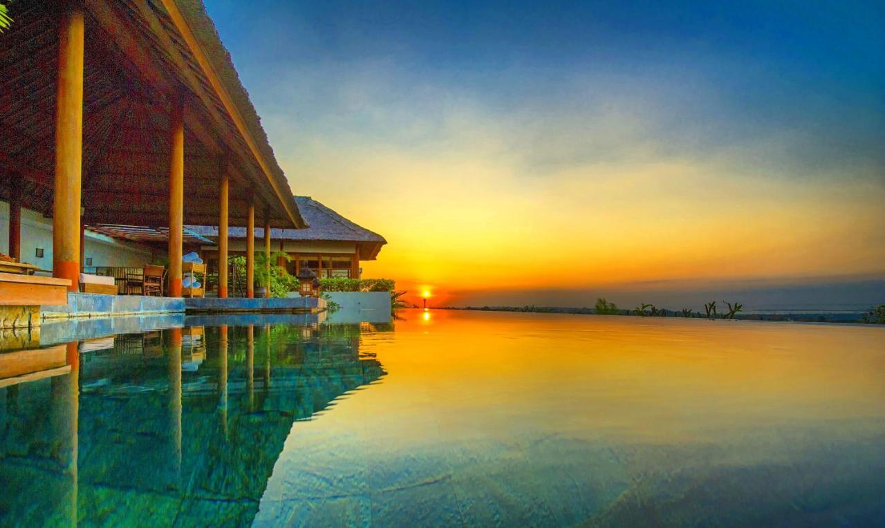 The Longhouse, Jimbaran - Bali Otel Dış mekan fotoğraf